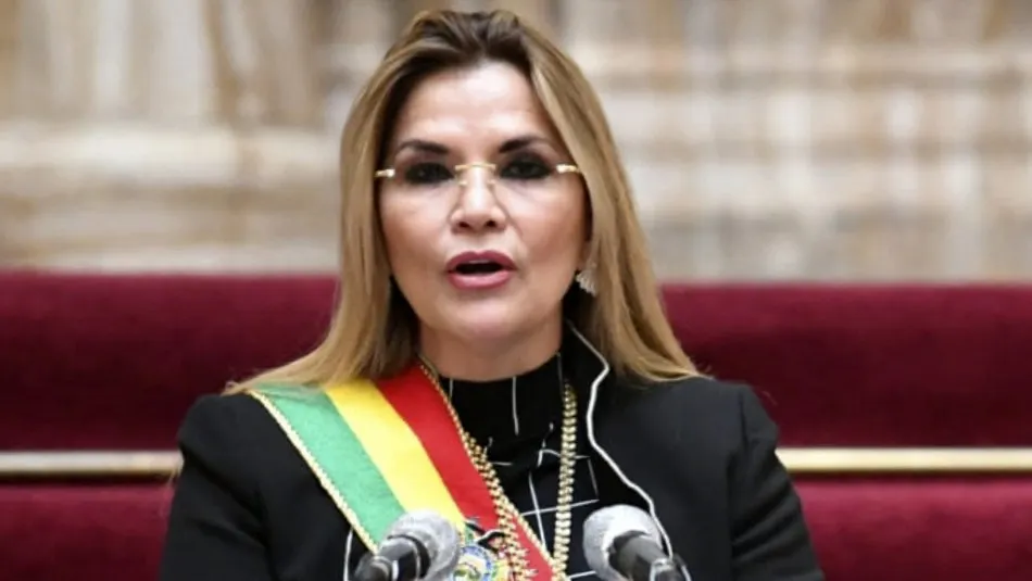 Expresidenta de Bolivia inicia huelga de hambre antes de juicio