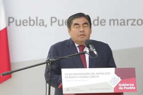 Barbosa emitirá decreto para suspender labores en dependencias estatales, cines y antros