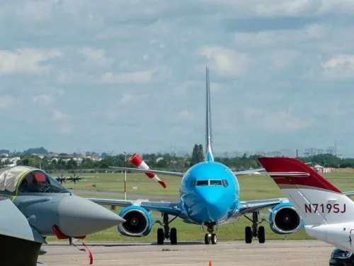 Boeing reconoce errores en gestión de problema técnico de su flota