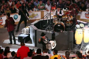 Triunfan Los Tigres del Norte en el Palenque de Puebla