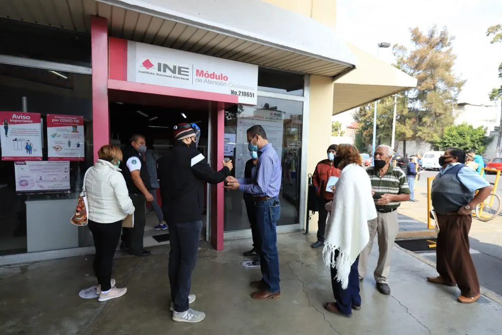 Hoy es el último día para tramitar el INE; módulos siguen registrando aglomeraciones