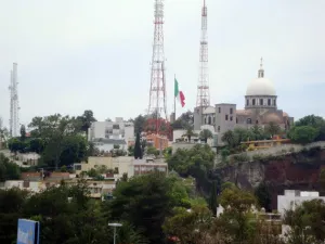 Vecinos de La Paz piden a gobiernos no ejecutar obras en la zona
