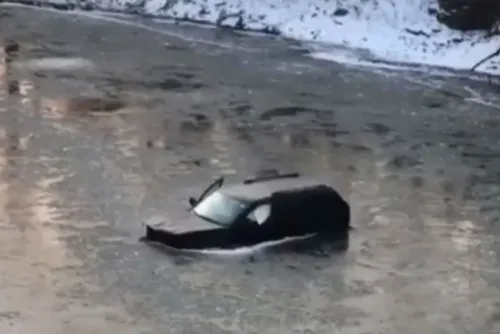 Un estudiante cae en un río gélido, se salva gracias a Siri