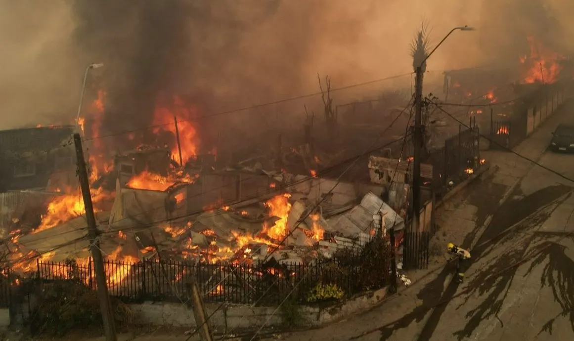 Incendios forestales en Chile dejan 20 muertos y se expanden al sur del país