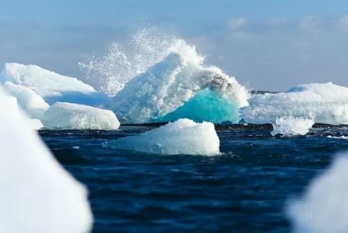 Video: Captan “tsunami de hielo” en Rusia