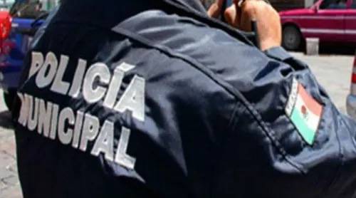 Ex policía de Texmelucan estuvo a punto de ser linchado; lo acusan de intentar robar casas