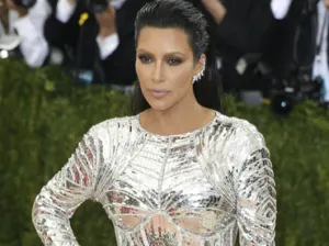 Surgen más sospechas en caso de robo a Kim Kardashian