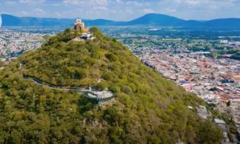 Por descuido de su madre, niño de 2 años cae del Mirador de Cristal en Atlixco