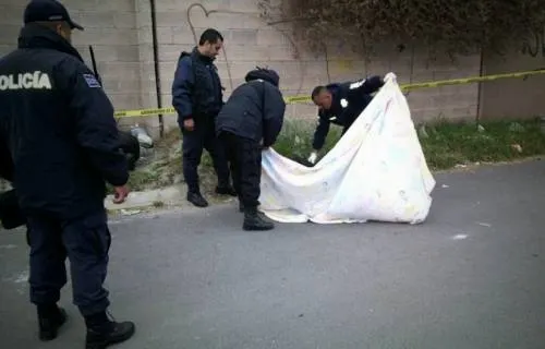 Otro feminicidio; encuentran cuerpo de una mujer en barranca de Puebla
