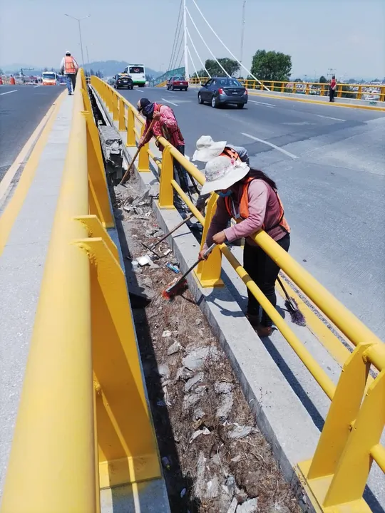 Retira Infraestructura escombro y desechos en puente Xonacatepec