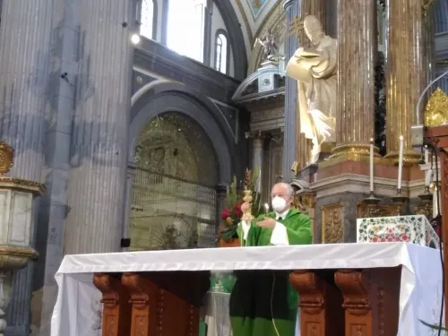 Arzobispo de Puebla llama a los poblanos a que la fiestas patrias las vivan desde sus hogares