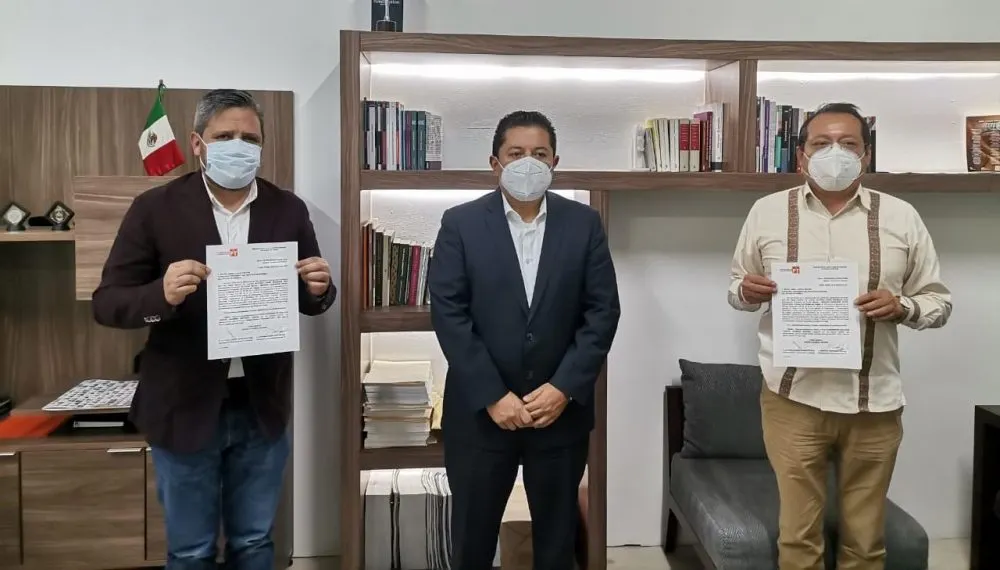 Morena y PT formalizan alianza en Puebla
