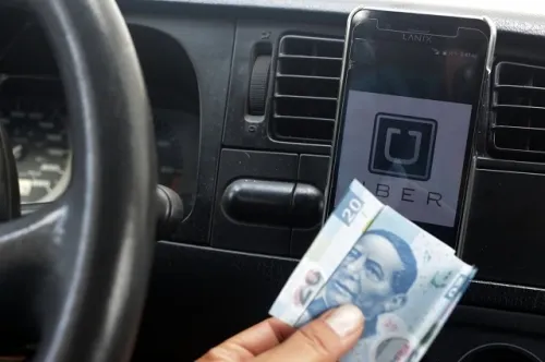 Contemplan reconocer en Puebla cobro en efectivo para Uber y Didi
