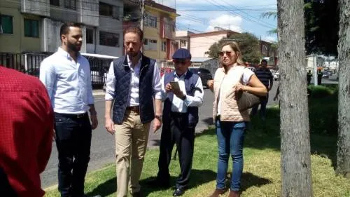 Banck presenta programa de Seguro contra Baches, cubrirá daños hasta por 50 mil pesos