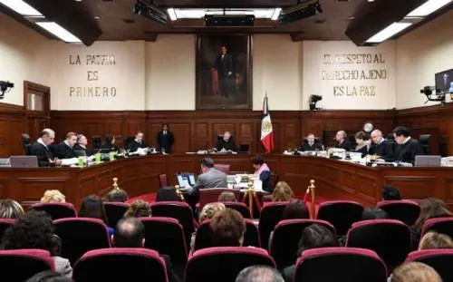 Ministros de Suprema Corte aceptan reducir su salario 25%