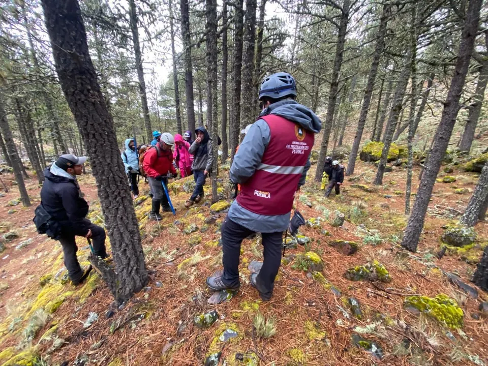 Gobierno de Puebla coordina rescate de alpinistas extraviados en el Citlaltépetl