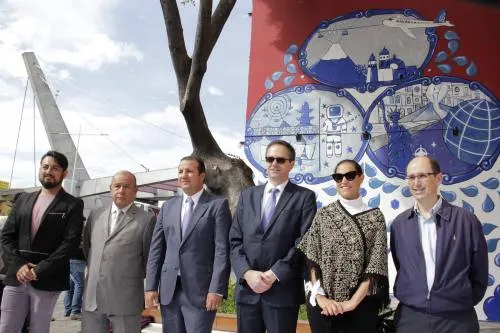 Mural United en Puebla es inaugurado por autoridades estatales y municipales