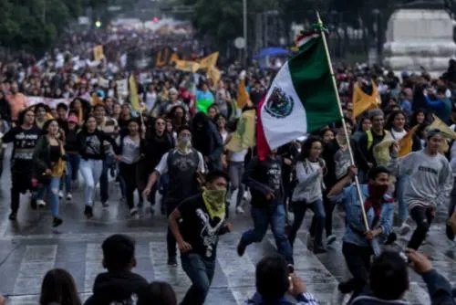 Continuan en paro 10 planteles de la UNAM