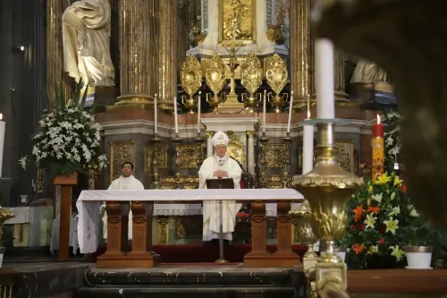 Arzobispo pide por quienes han perdido la vida a causa del Covid-19