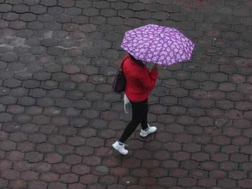 ¡Prepárate! Este viernes habrá cielo nublado y lluvias en el país