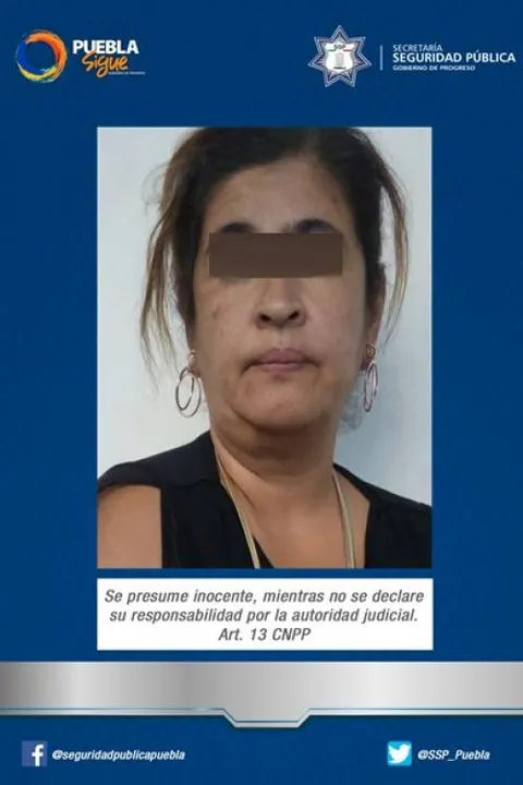 Policía Estatal detiene a una mujer por vender plazas falsas de la SEP