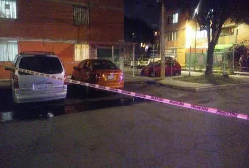 Hombres armados asaltan casa Empeña Fácil