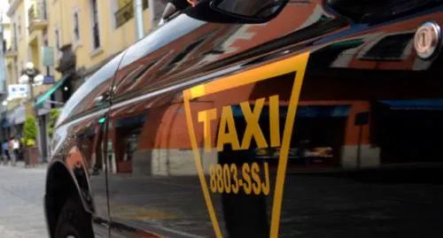 Asaltan y navajean a  taxista en la colonia Santa María