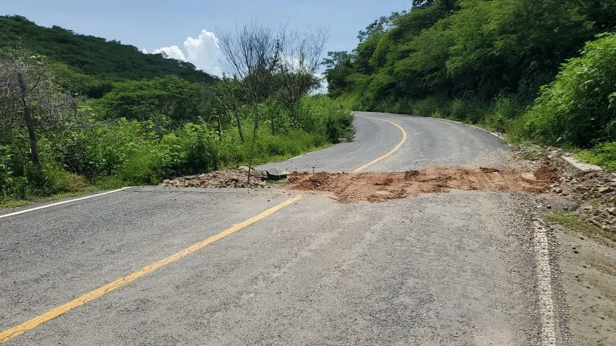 Danos Carretera Chila De La Sal Chiautla De Tapia