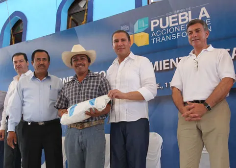 Suma Puebla recursos económicos para generar riqueza en el campo