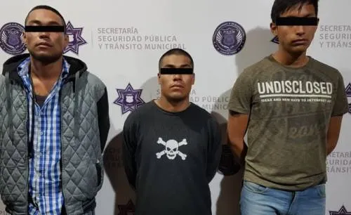 Detiene Policía Municipal de Puebla a tres personas por robo a transporte público