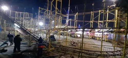 Se descarrila montaña rusa de la villa iluminada de Atlixco, hay dos lesionados