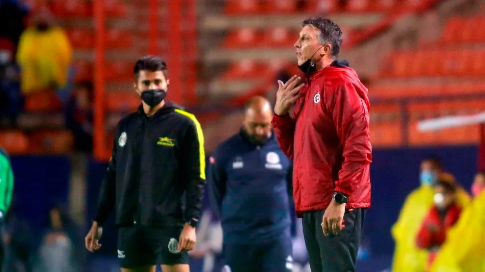 Xolos despide al director técnico Robert Dante Siboldi