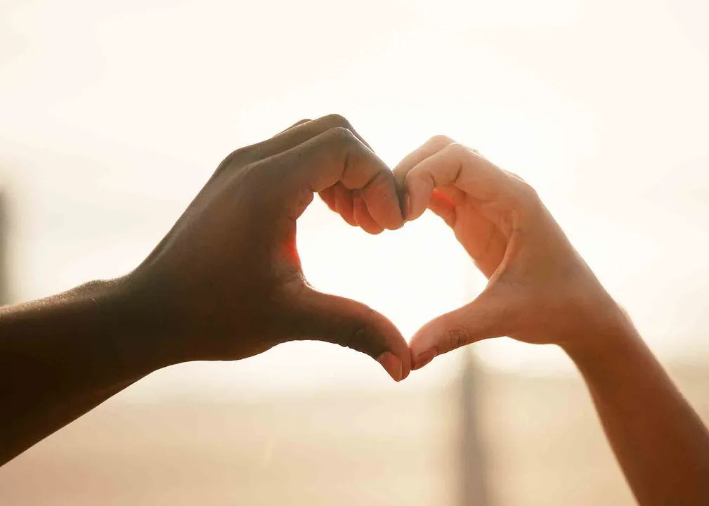 Amor Corazon Manos