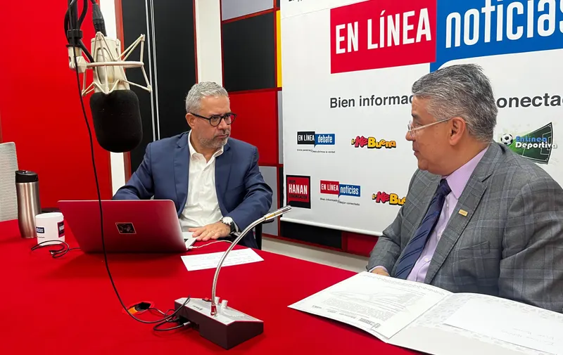 Egresa primera generación de la Universidad de la Salud