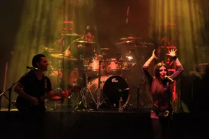 Hilo negro se presentó en el Foro Artístico de la Feria de Puebla