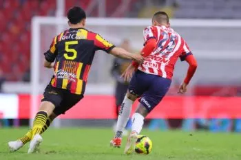 Chivas pierde la final de la Copa Pacífica contra Leones Negros
