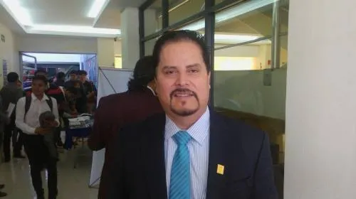 En el periodo de intercampaña se deberían realizar dos debates