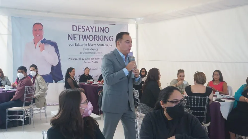 Las mujeres impulsan a Puebla: Eduardo Rivera Santamaría 