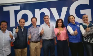 Tony Gali refrenda su compromiso con Puebla