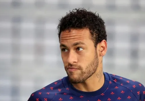Neymar recibiría sanción ejemplar tras agredir a aficionado