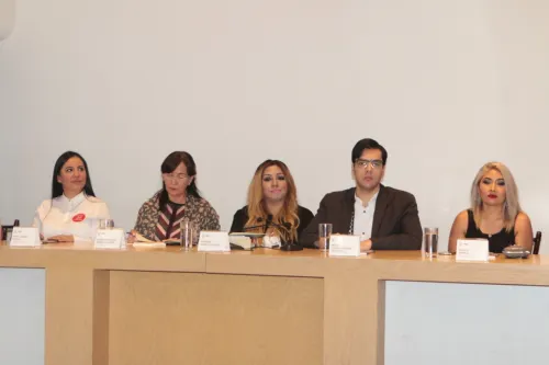Se presentó en el Congreso del Estado, el libro Mujer: Diablo, Carne y Mundo