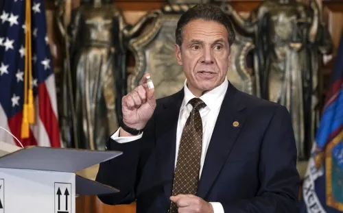 Acusan al gobernador de Nueva York, Andrew Cuomo, de acoso sexual