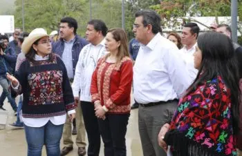 Gobierno de Sergio Salomón detona obras en las carreteras de la región de Xicotepec para fortalecer su desarrollo