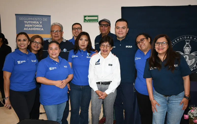 Reconoce rectora Lilia Cedillo acompañamiento de tutores, mentores y lobomentores