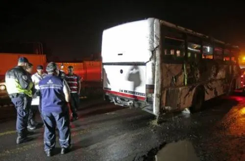 Vuelca autobús en Jalisco; hay 15 muertos y 31 lesionados