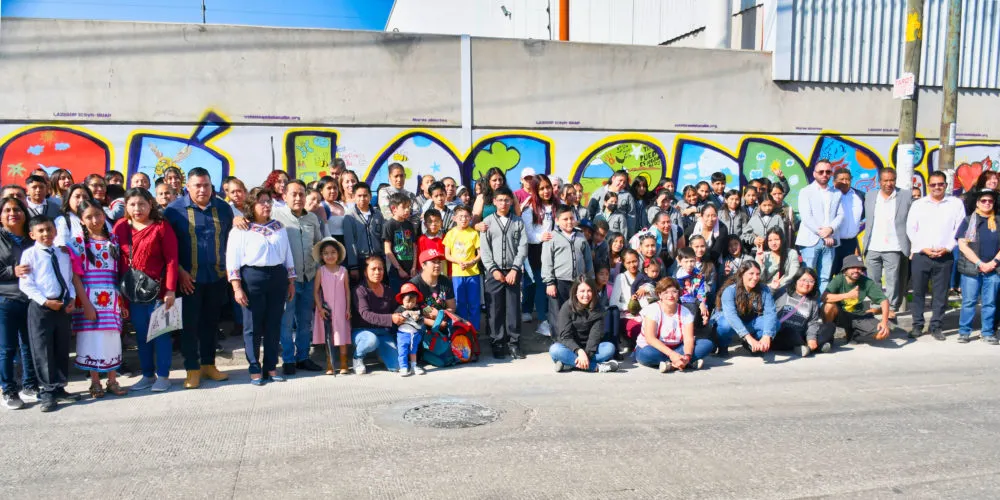 Impulsa la BUAP identidad cultural y lenguas maternas en escolares, a través del arte muralista