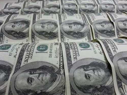 Dólar se mantiene a 17.80 pesos a la venta en bancos de CDMX