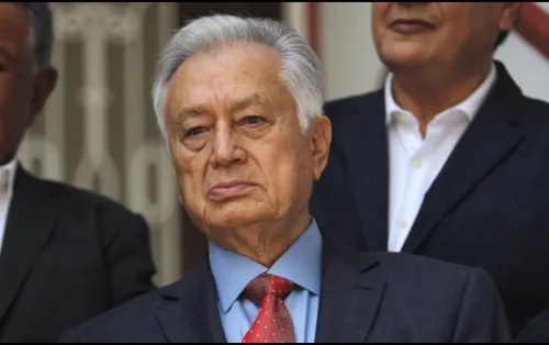 Bartlett, primero 23 casas, ahora 12 empresas