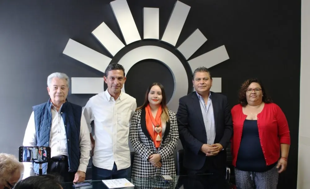 Invita Carlos Martínez Amador al Encuentro Estatal de Mujeres “Mujeres de éxito y la Nueva Agenda del PRD Puebla”