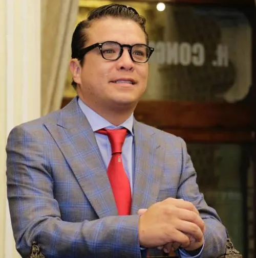 Islas Maldonado pide reconsiderar aplazamiento de entrega de paquete fiscal de Puebla